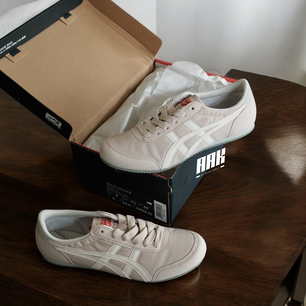 ONITSUKA TIGER TRACK TRAINER  (1183C136-250)