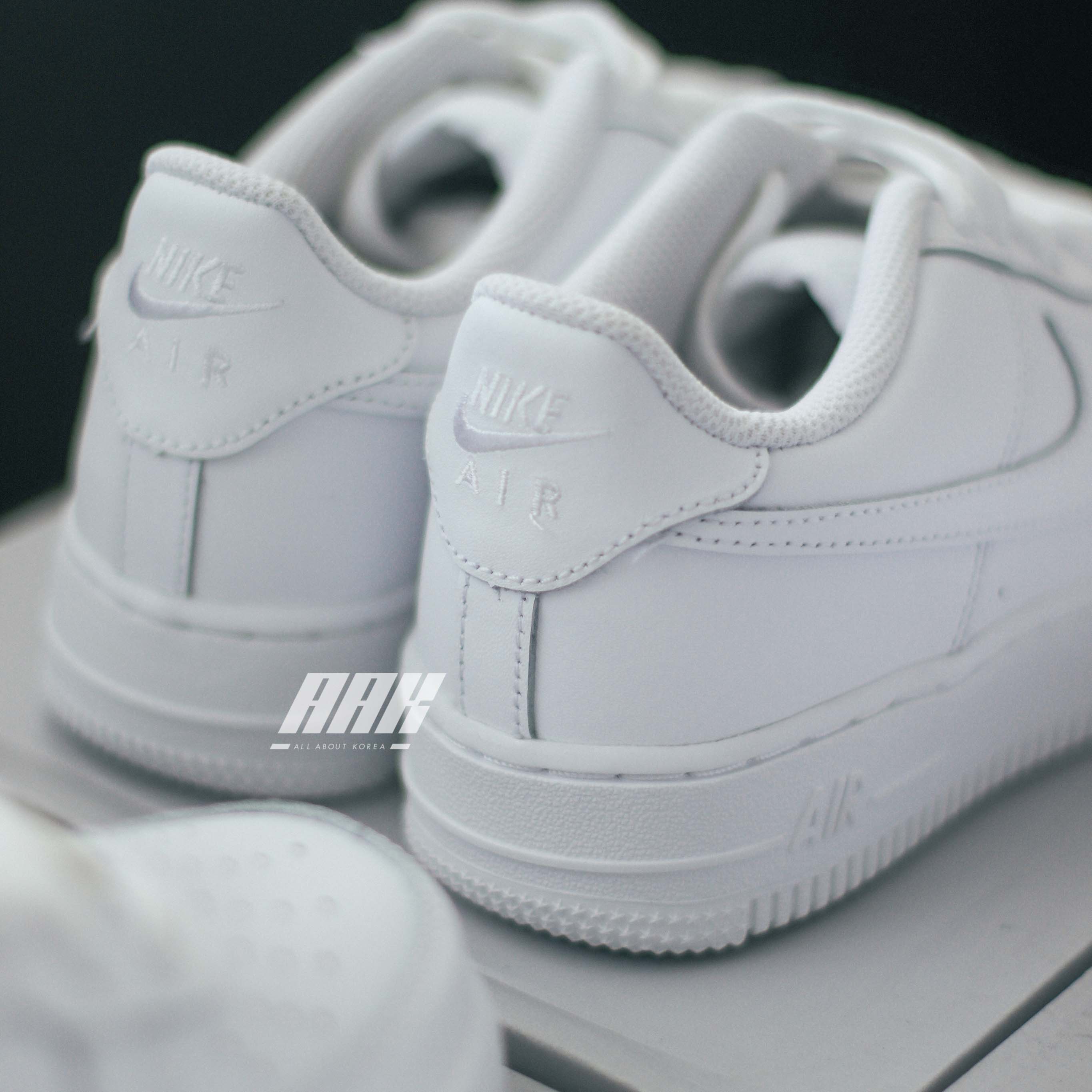 NIKE AIR FORCE 1 07 LOW WHITE