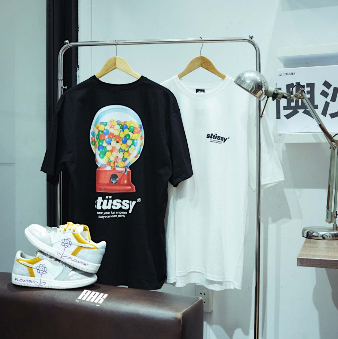 STUSSY GUMBALL TEE