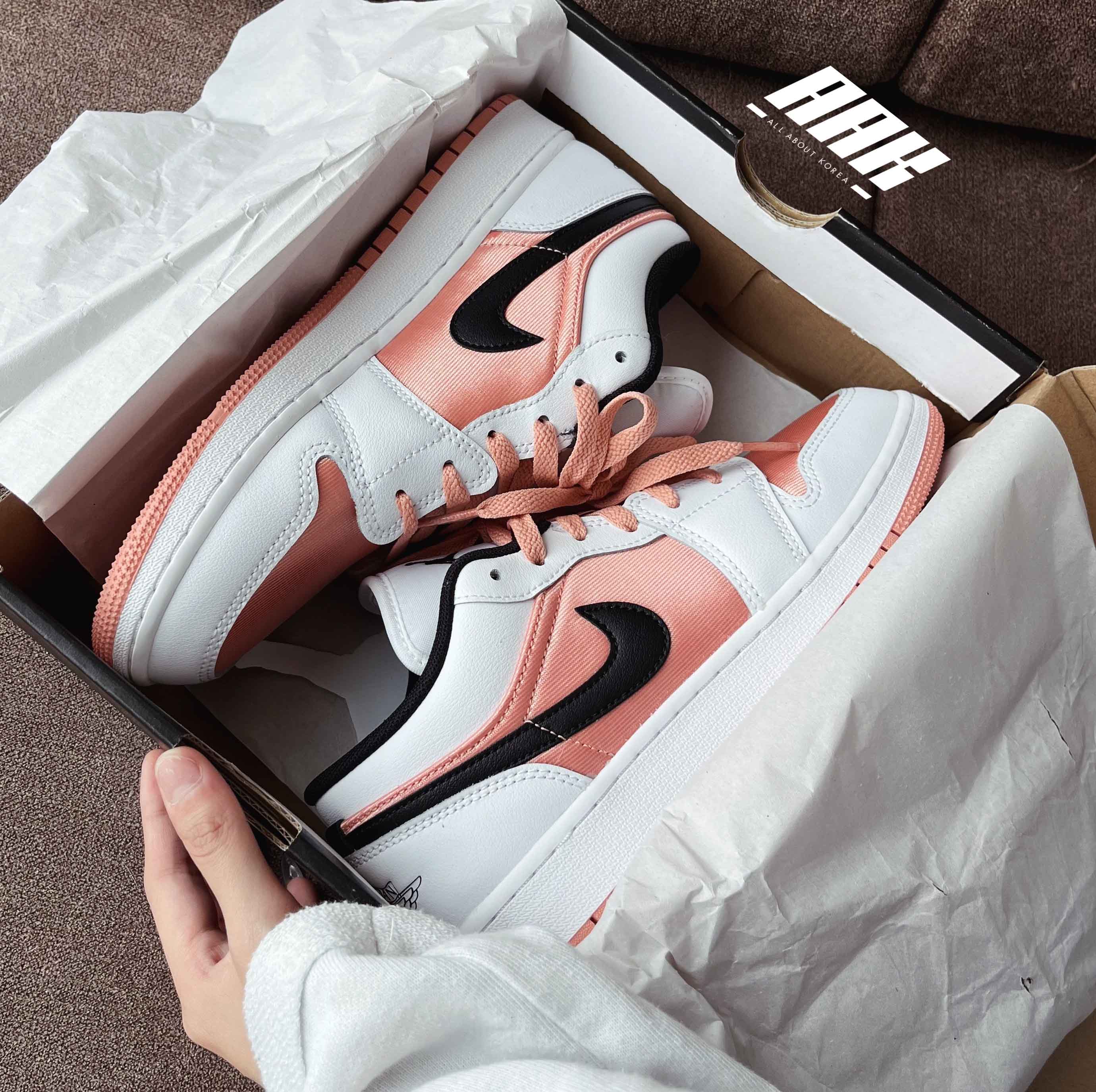 AIR JORDAN 1 LOW  MADDER ROOT ( DM8960 801 )