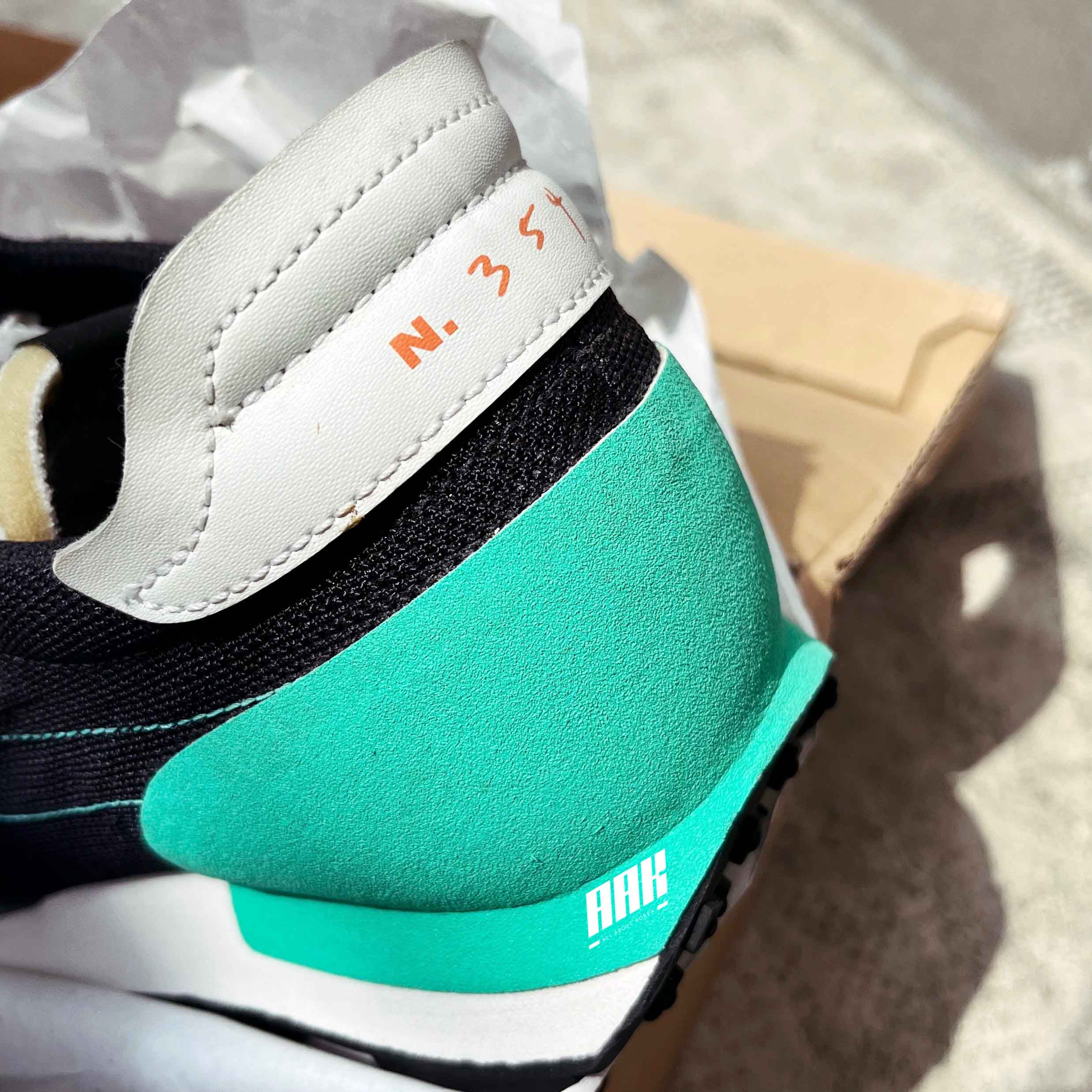 NIKE DAYBREAK-TYPE BLACK MENTA - CJ1156 001- SIZE 43