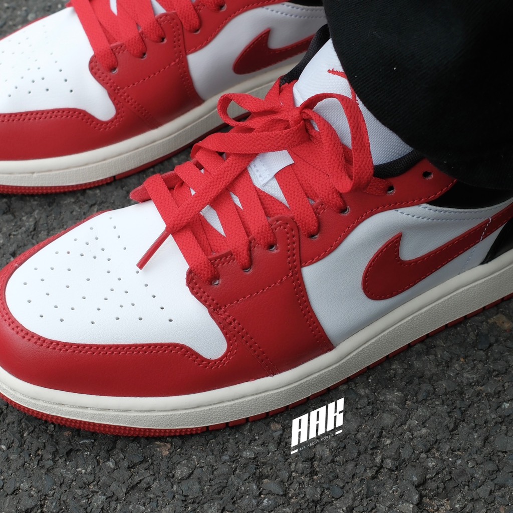 AIR JORDAN 1 LOW " REVERSE BLACK TOE ( DC0774 160)