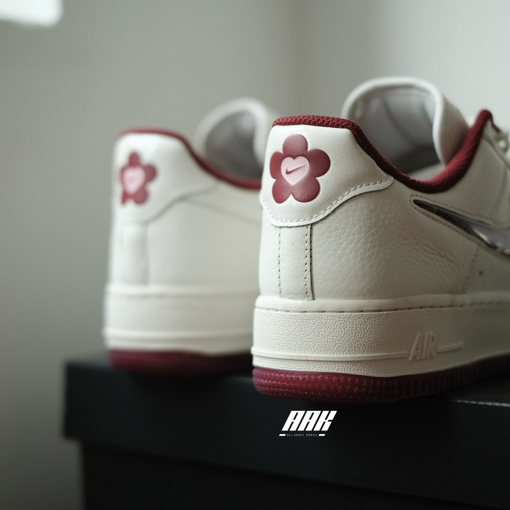 NIKE WMNS AIR FORCE 1 LOW " VALENTINE'S DAY 2024" ( FZ5068 161)