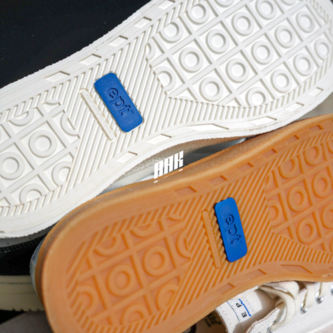 EAST PACIFIC TRADE DIVE CANVAS TRAINER
