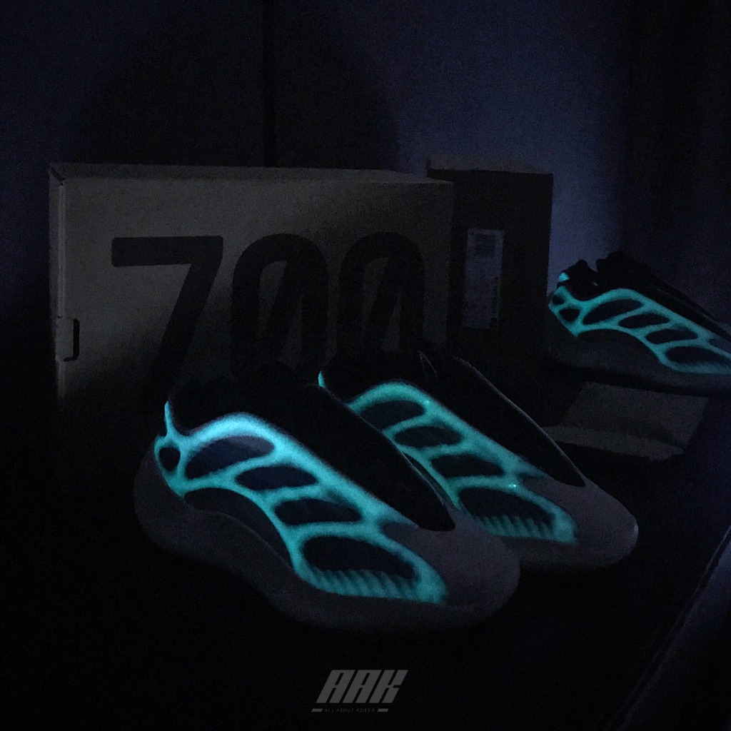 ADIDAS YEEZY 700 V3 KYANITE - GY0260