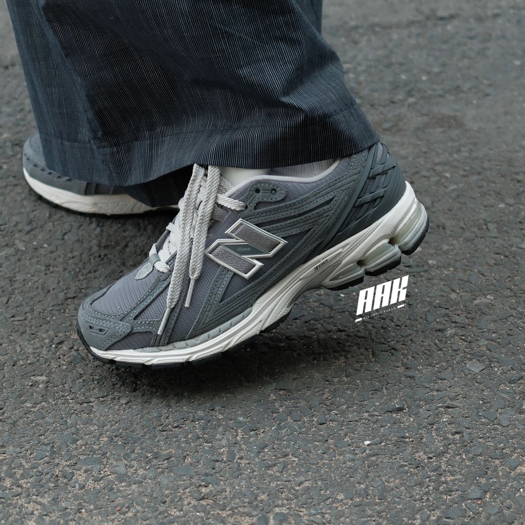 NEW BALANCE 1906R 'GREY SUEDE' - M1906RV
