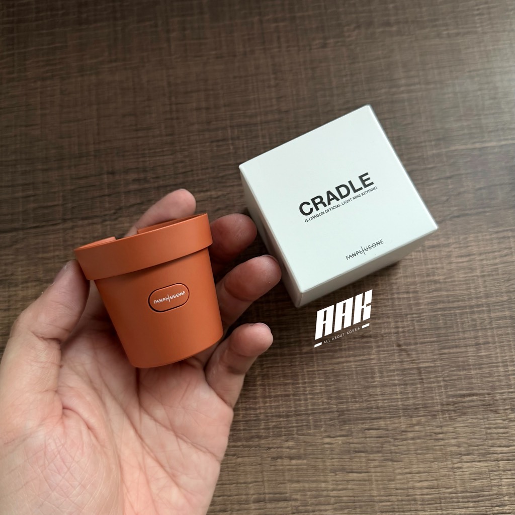 G-DRAGON UBERMENSCH MINI LIGHT STICK CRADLE