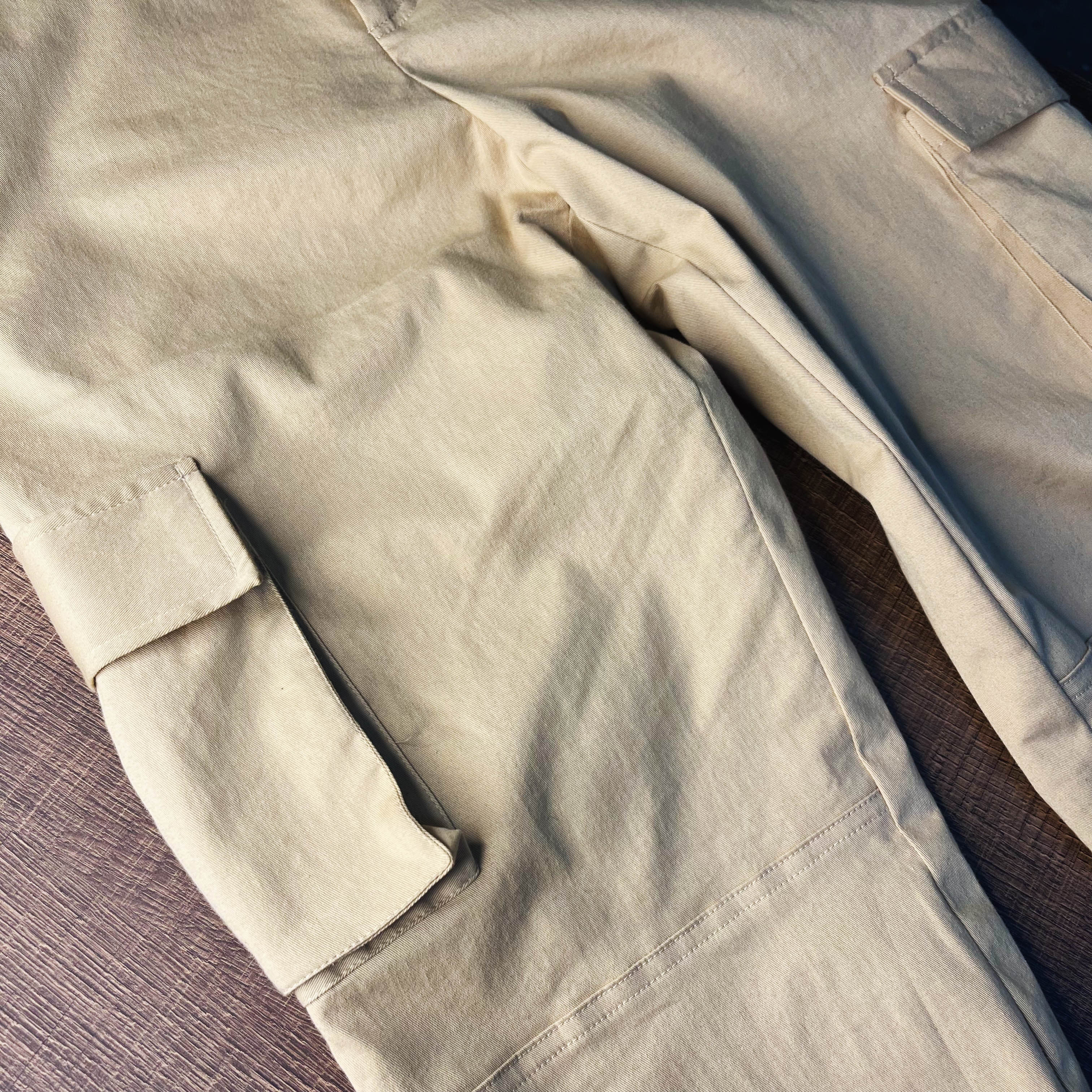 JAESEONG CARGO PANTS - Beige