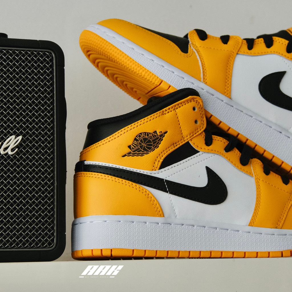 Nike Air Jordan 1 Mid Taxi - 554725 701