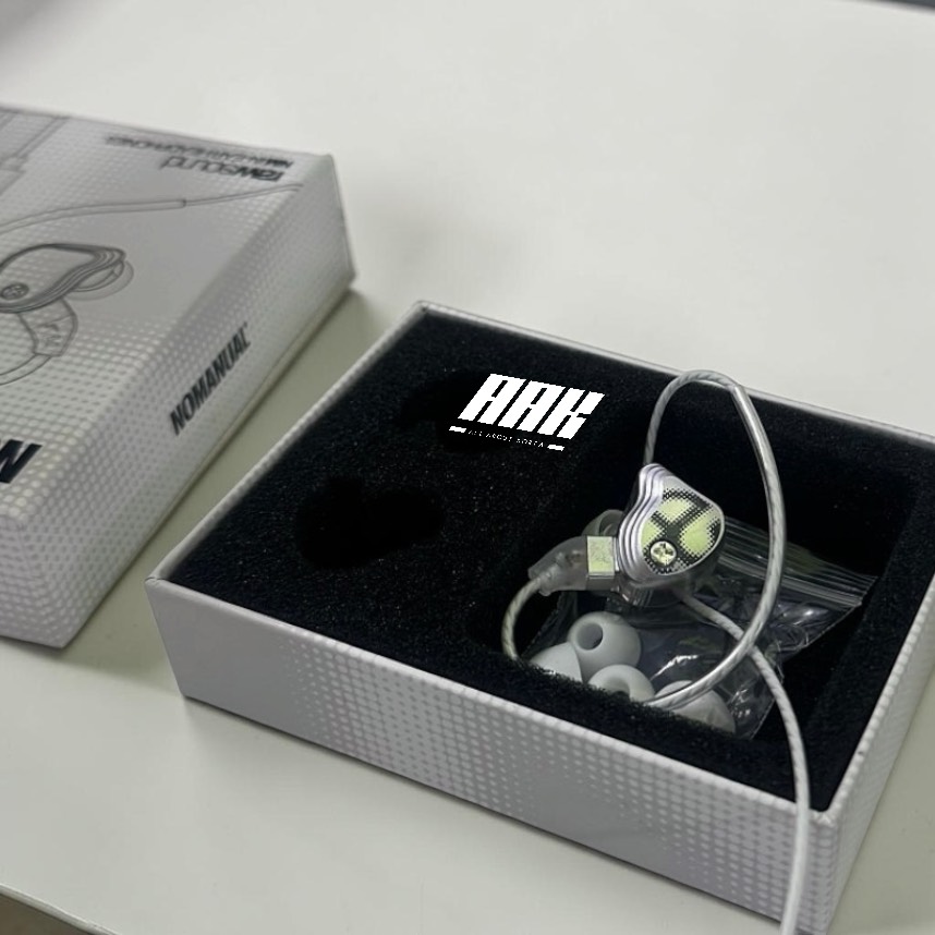 NOMANUAL IN-EAR HEADPHONES