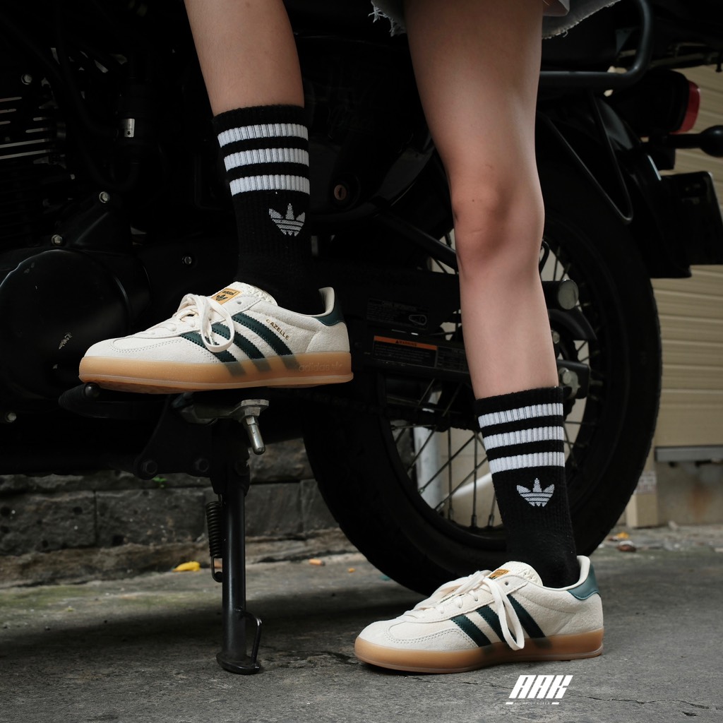 ADIDAS GAZELLE INDOOR 'CREAM WHITE & COLLEGIATE GREEN' - IH7502