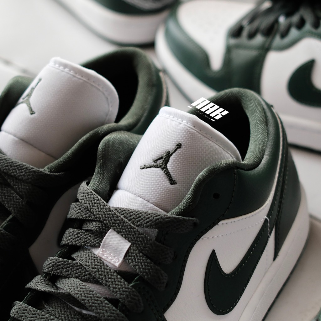 AIR JORDAN 1 LOW 'GALACTIC JADE ' ( DC0774  113)