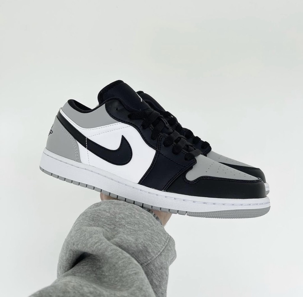 NIKE AIR JORDAN 1 LOW GS "LIGHT SMOKE GREY" - 553560 052