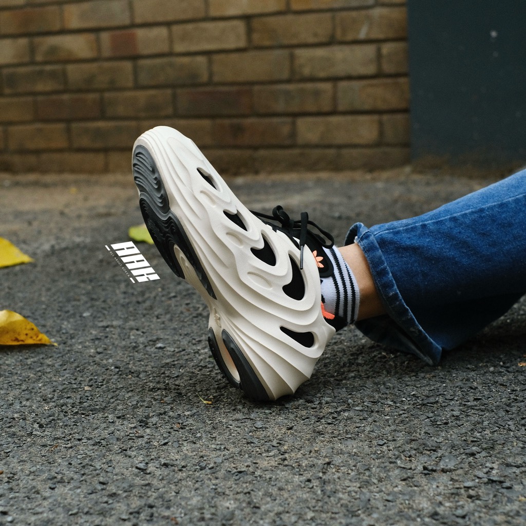 ADIDAS ADIFOM Q " WONDER WHITE CORE BLACK " (HP6582)