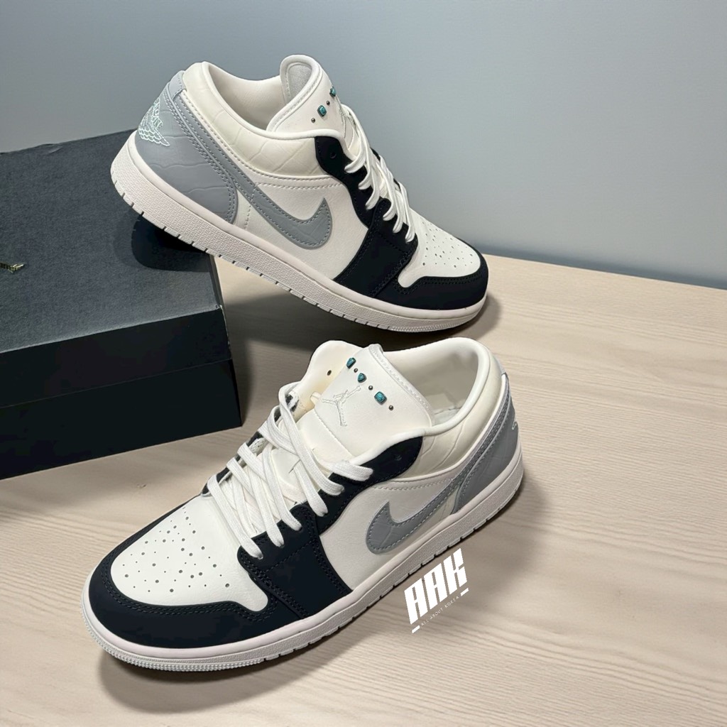 NIKE AIR JORDAN 1 LOW ‘ ‘Sail Light Smoke Grey’ (IO2242-101)