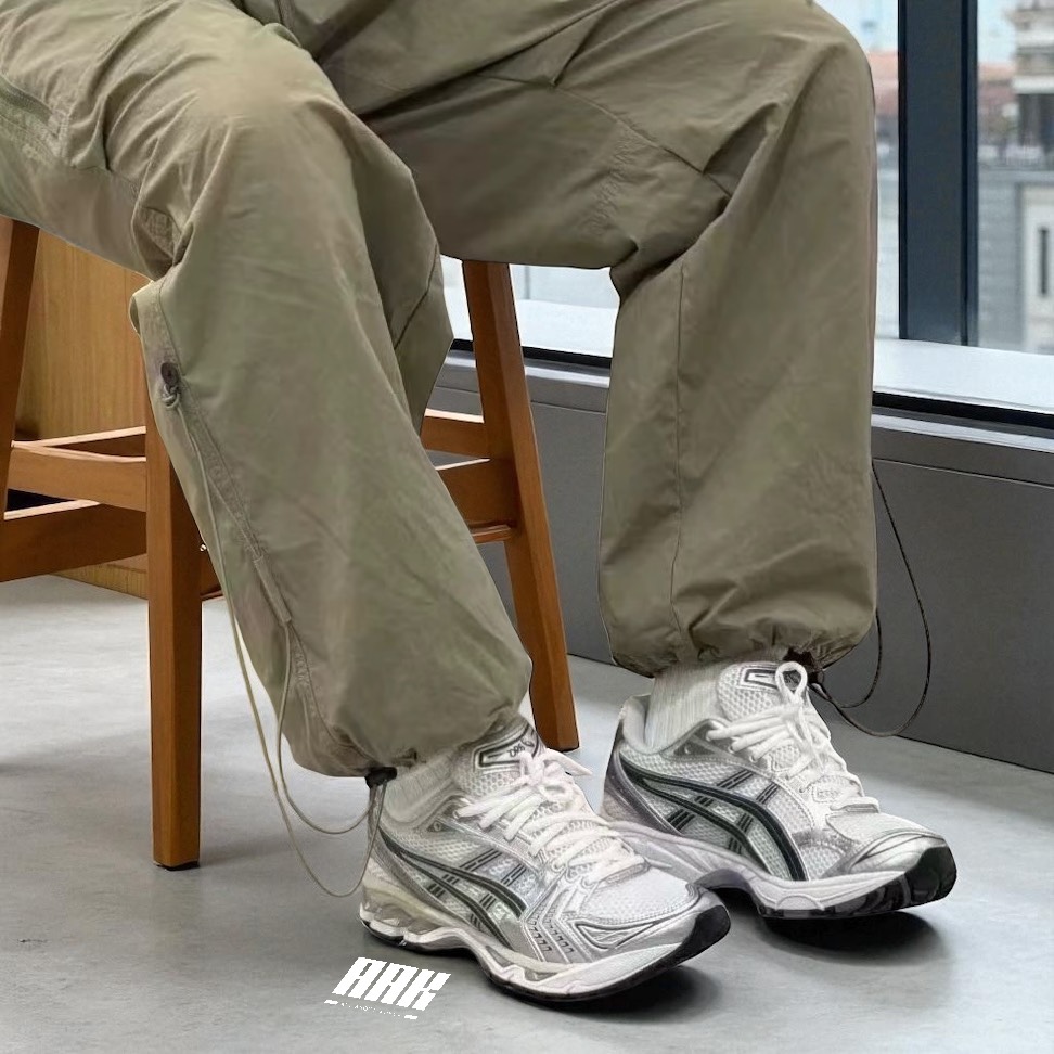 ASICS Gel-Kayano 14 ‘White Graphite Grey’ (1203A537-110)