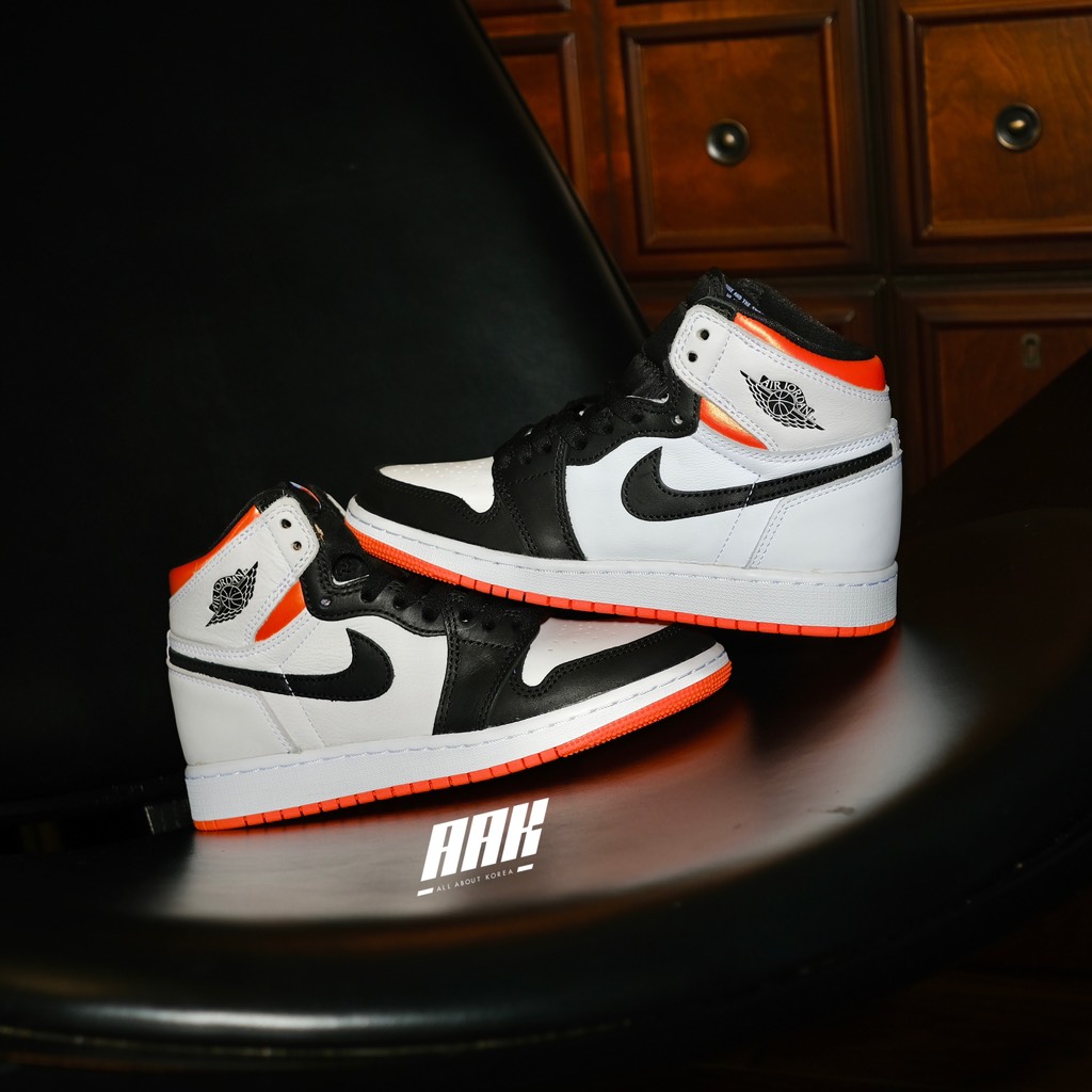 NIKE AIR JORDAN 1 RETRO HIGH OG "ELECTRO ORANGE" (575441 180)