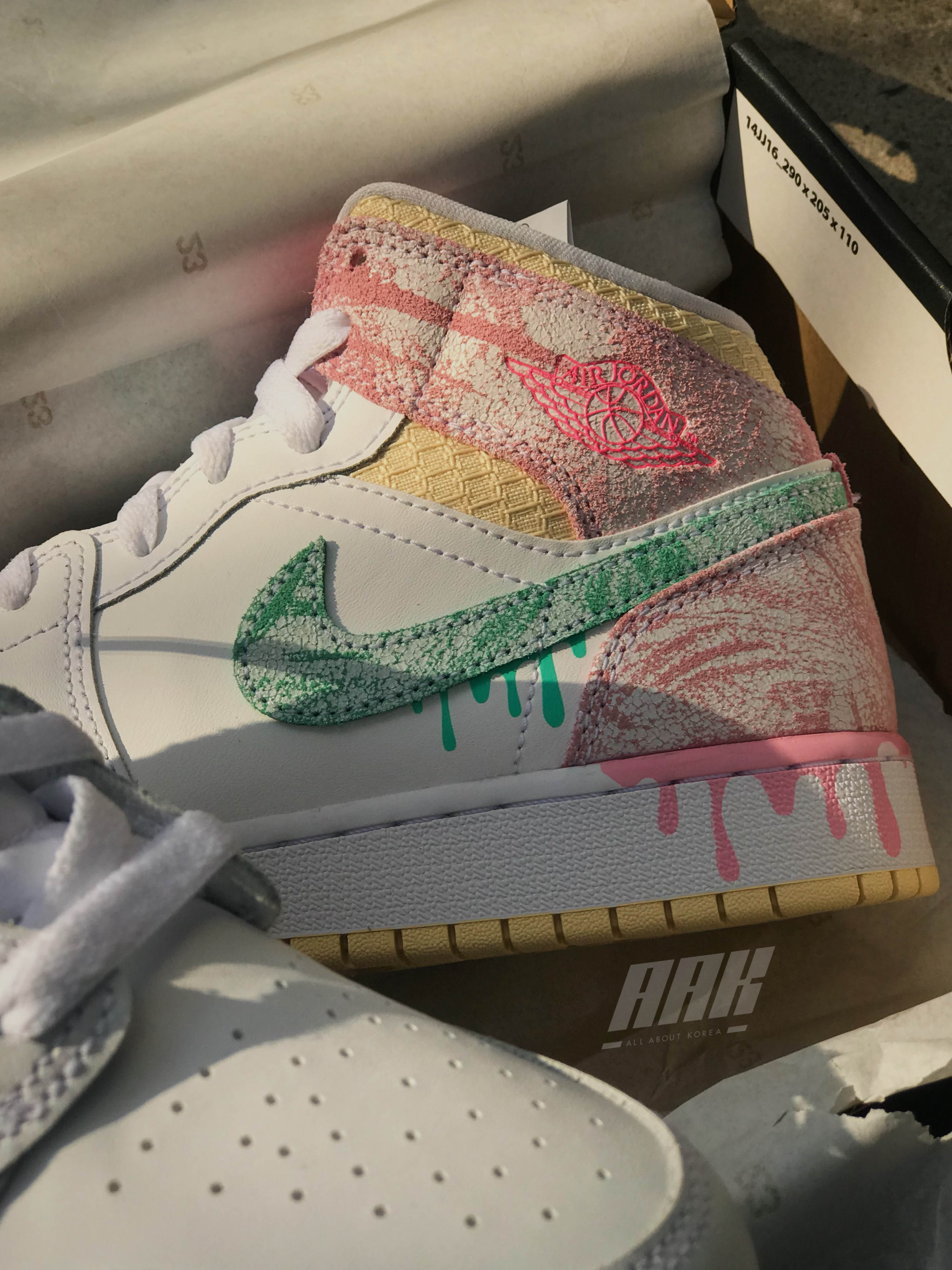 AIR JORDAN 1 MID PAINT DRIP - DD1666 100