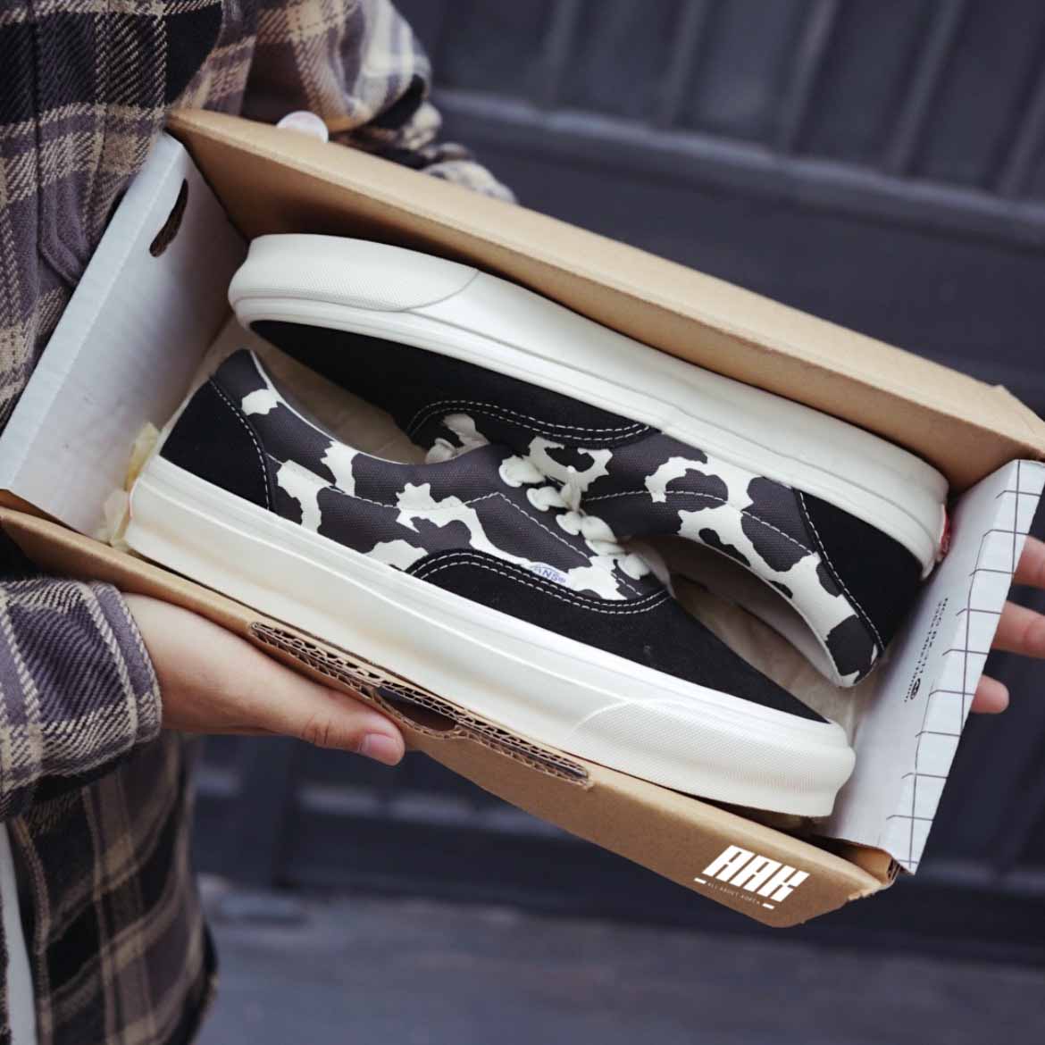 VANS VAULT OG ERA LX "COW" - VN0A3CXN4MB