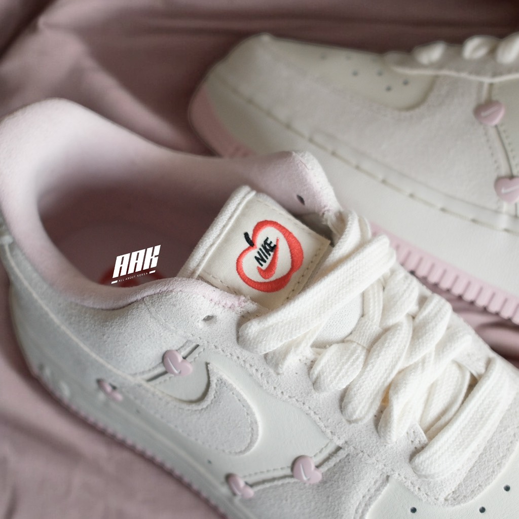 AIR FORCE 1 LOW “VALENTINE’S DAY” (2025) - HV5992 111
