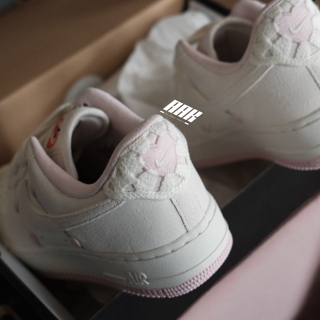 AIR FORCE 1 LOW “VALENTINE’S DAY” (2025) - HV5992 111