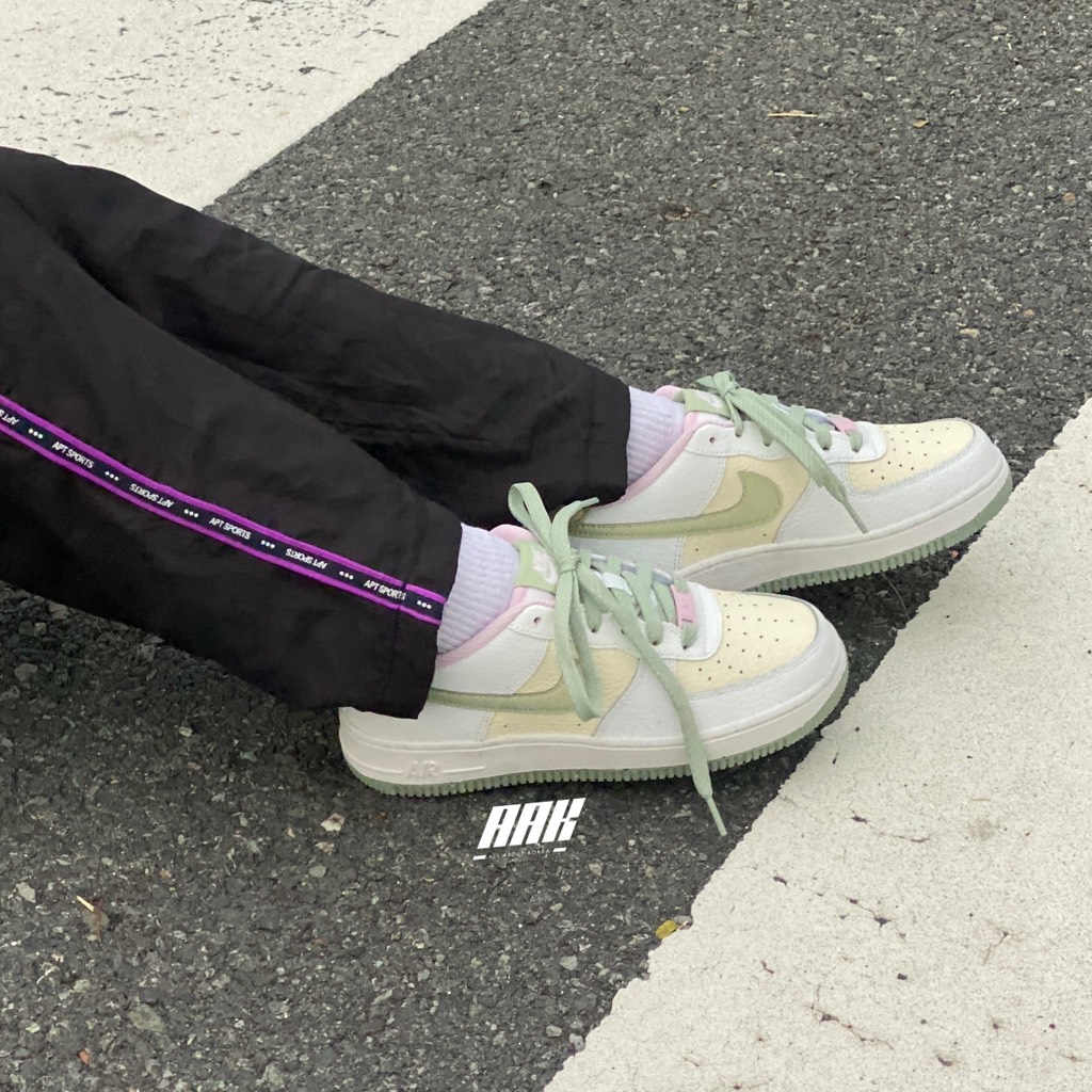 AIR FORCE 1 LV8 Honey Drew - DQ0360 100