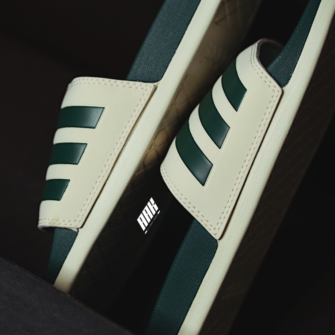 ADIDAS ADILETTE COMFORT GREEN ( GW8754 )