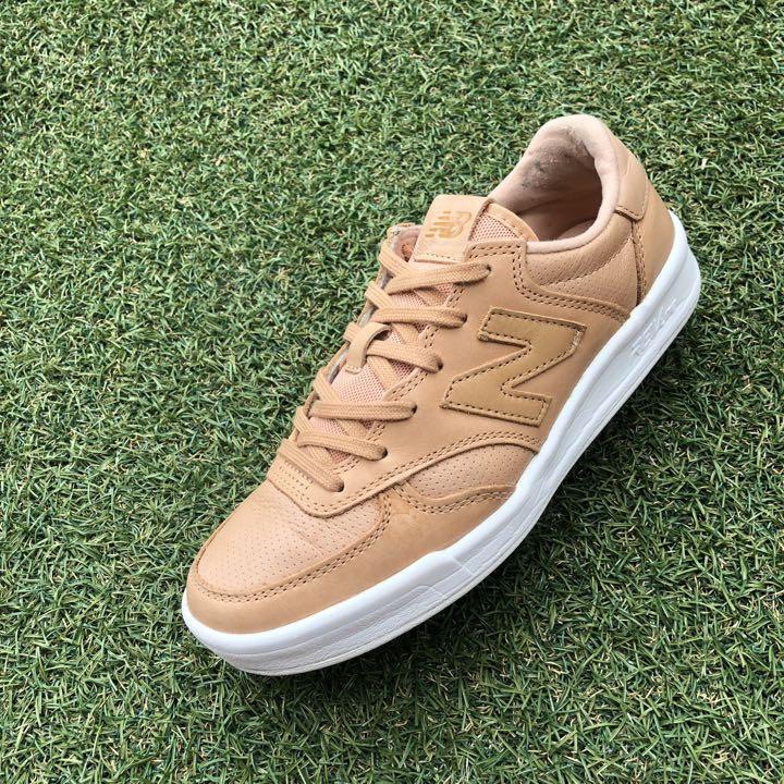 NEW BALANCE WRT300SC BEIGE