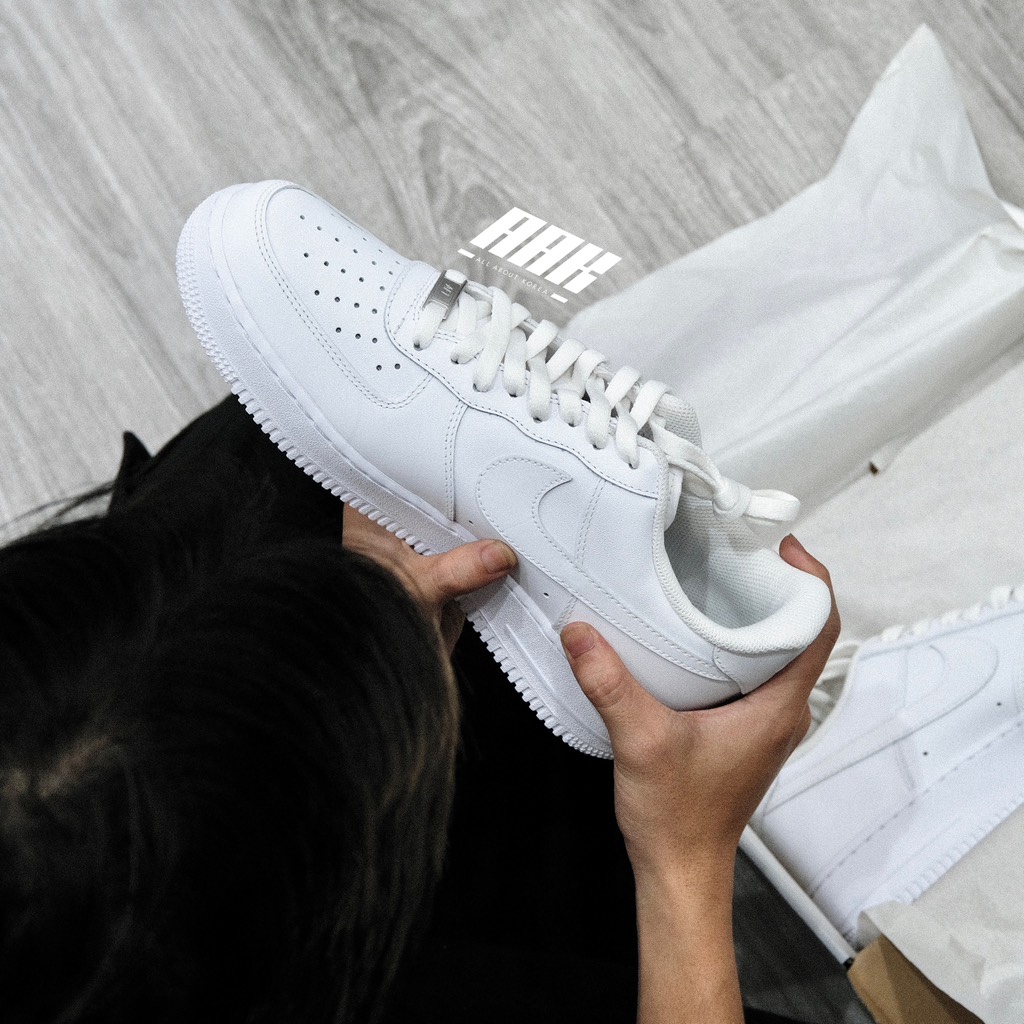 NIKE AIR FORCE 1 07 LOW WHITE