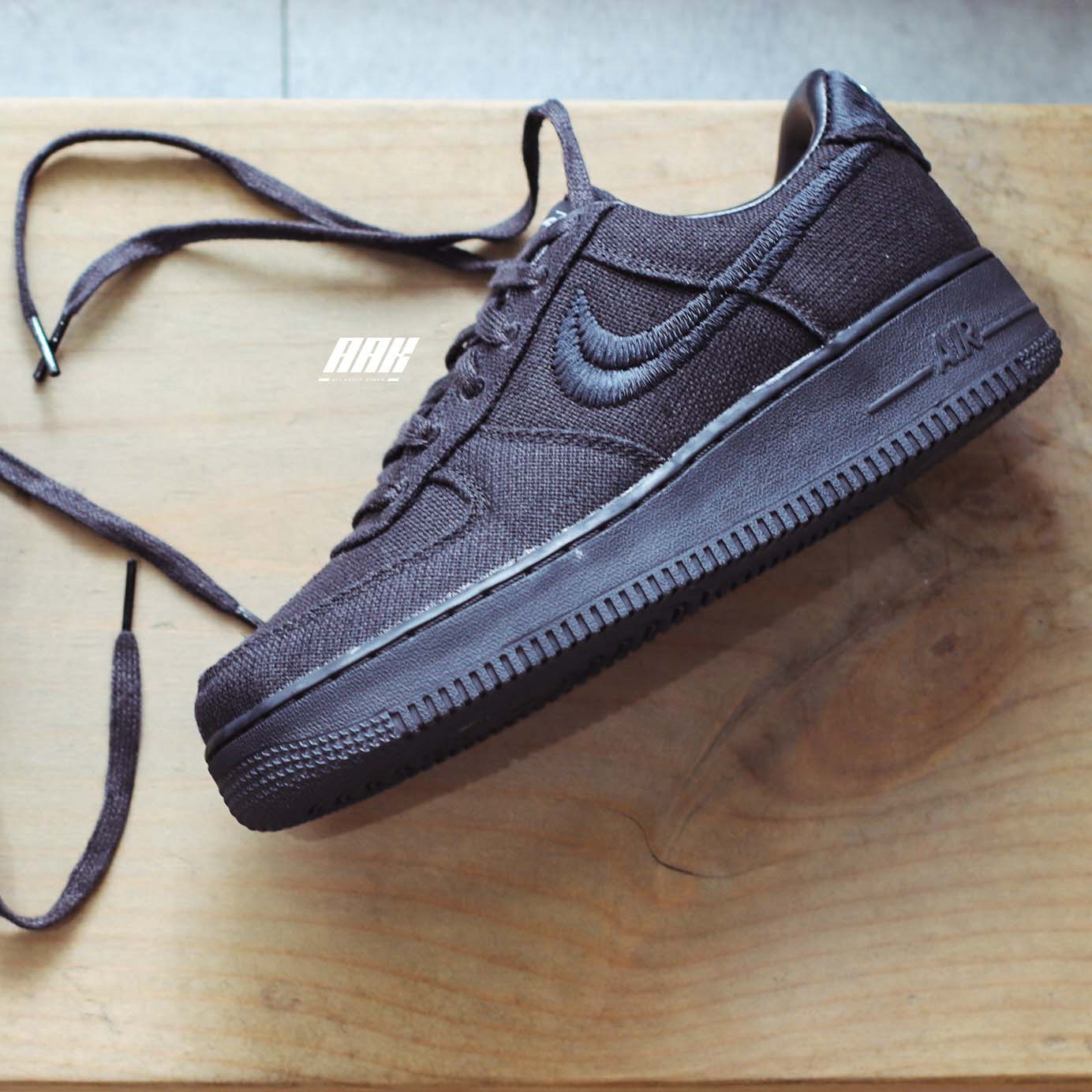 AIR FORCE 1 LOW X STUSSY BLACK NOIR CZ9084 001