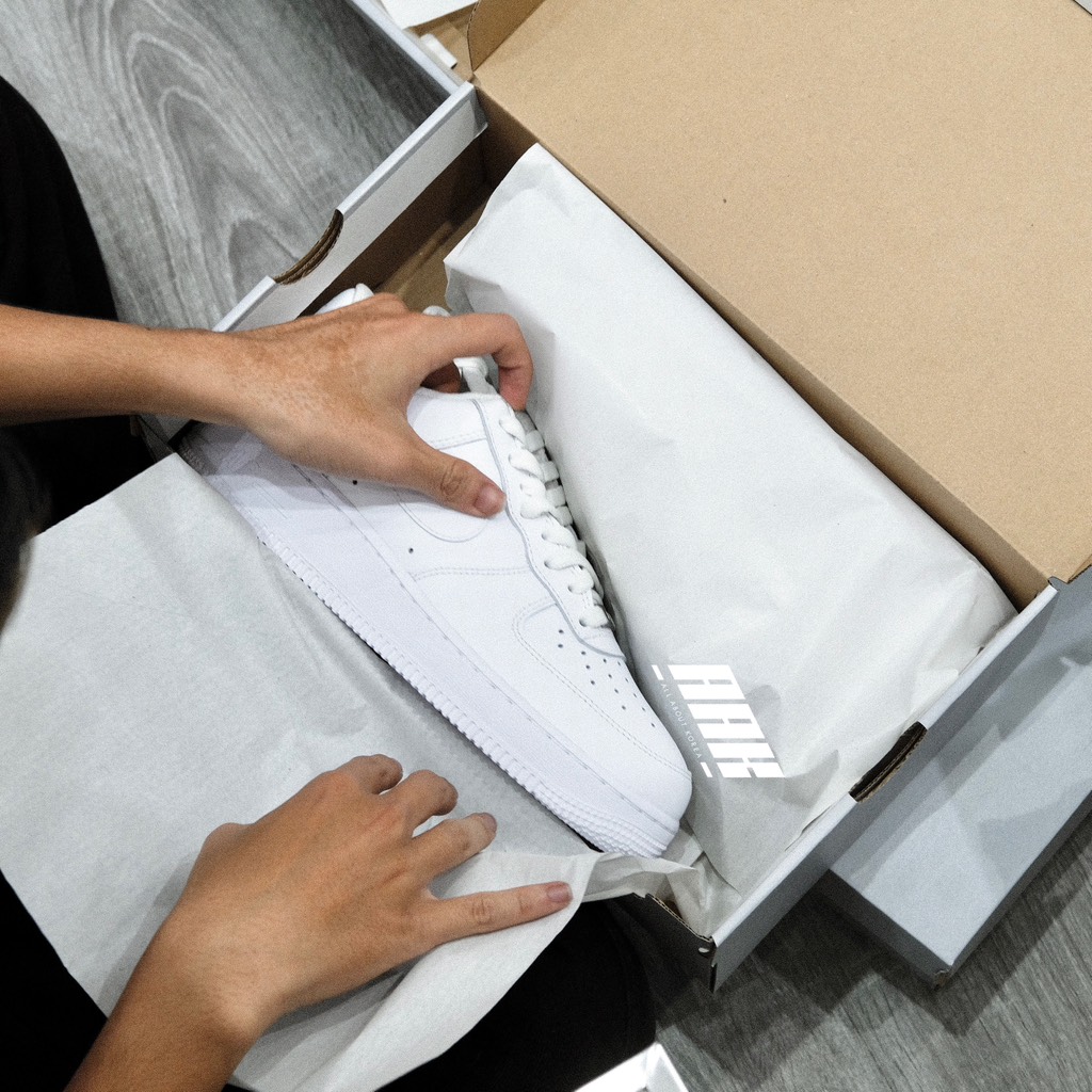 NIKE AIR FORCE 1 07 LOW WHITE