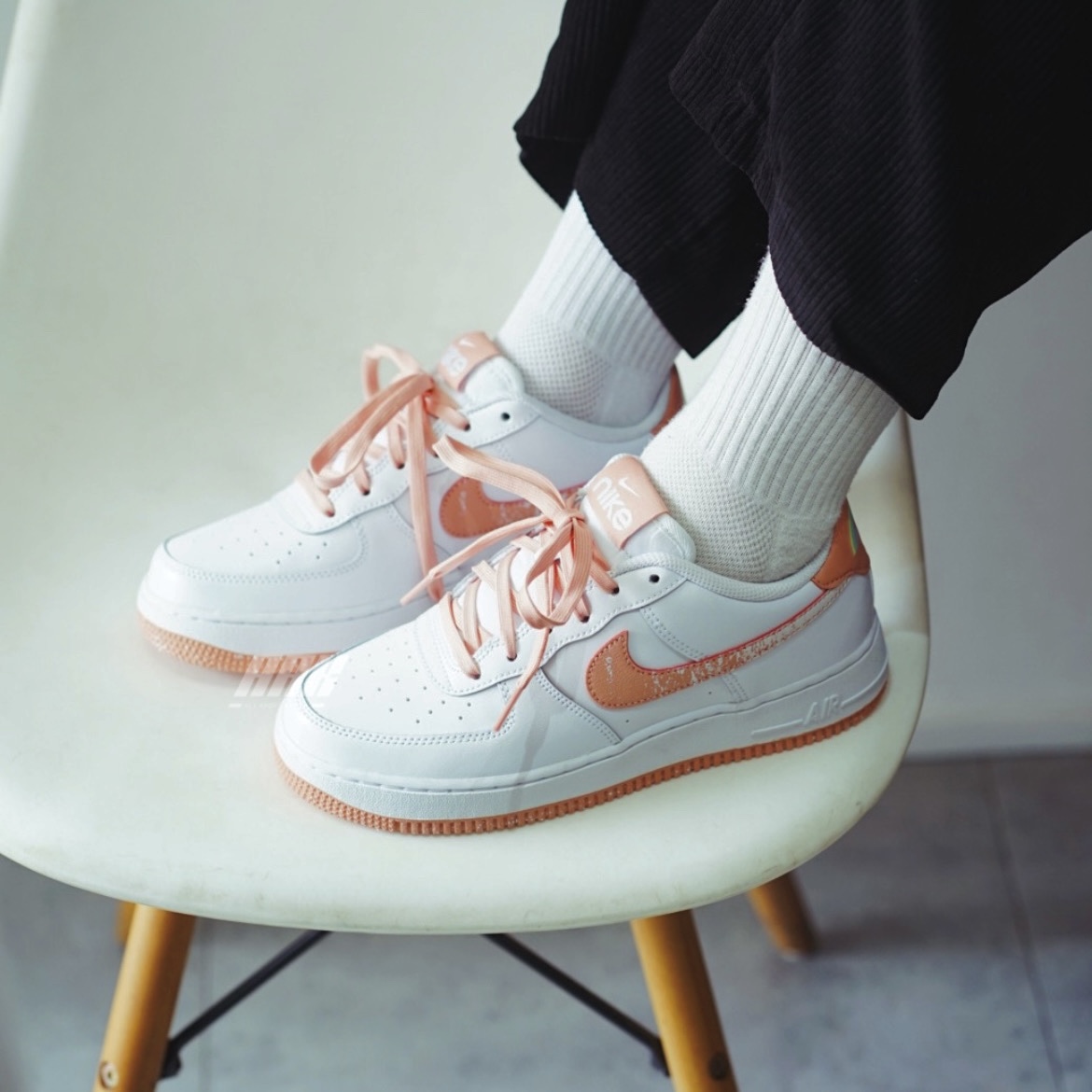 Nike Air Force 1 LV8 ERODED (DM0985 100)