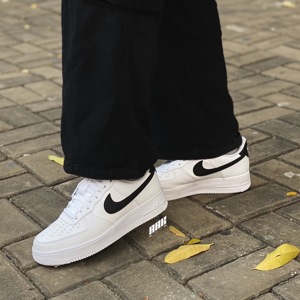 NIKE AIR FORCE 1 LOW WHITE BLACK - CT2302 100