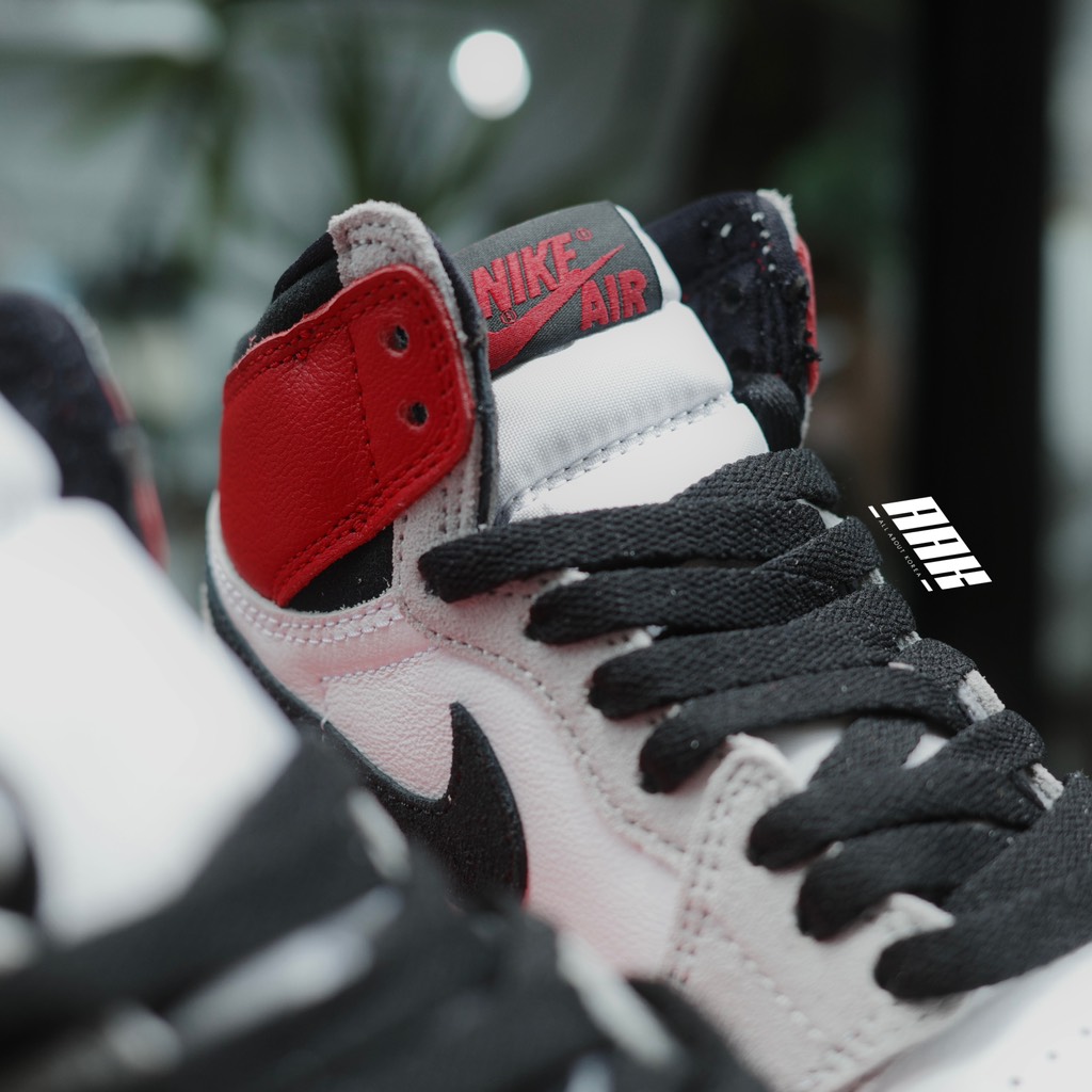 NIKE AIR JORDAN 1 RETRO HIGH OG 'LIGHT SMOKE GREY' - (575441 126)