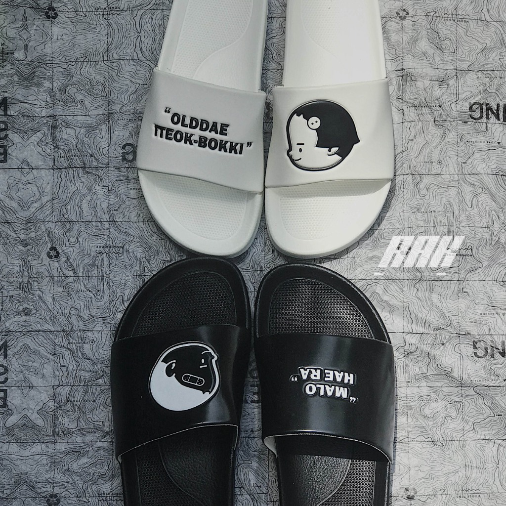 SPAO FRIEN:DS SLIPPERS