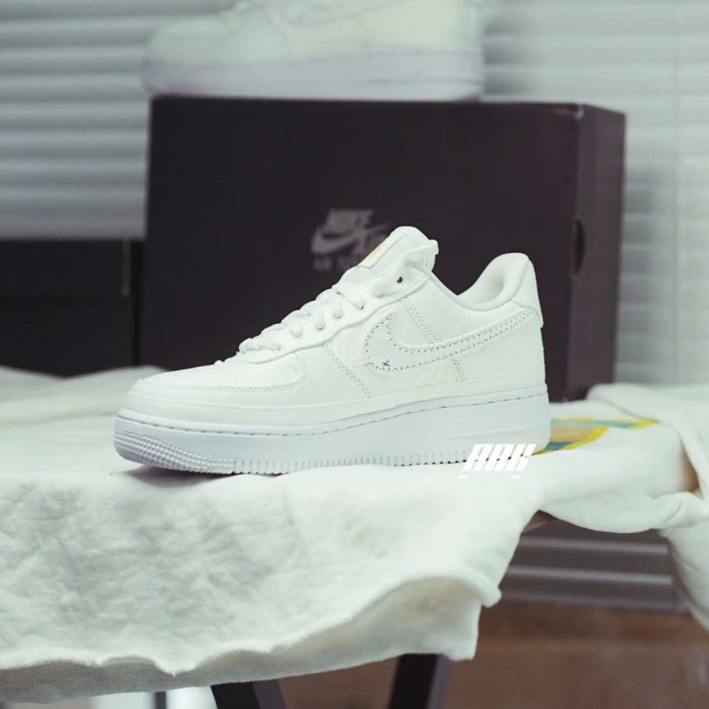 NIKE AIR FORCE 1 LOW PASTEL REVEAL - DJ6901 600