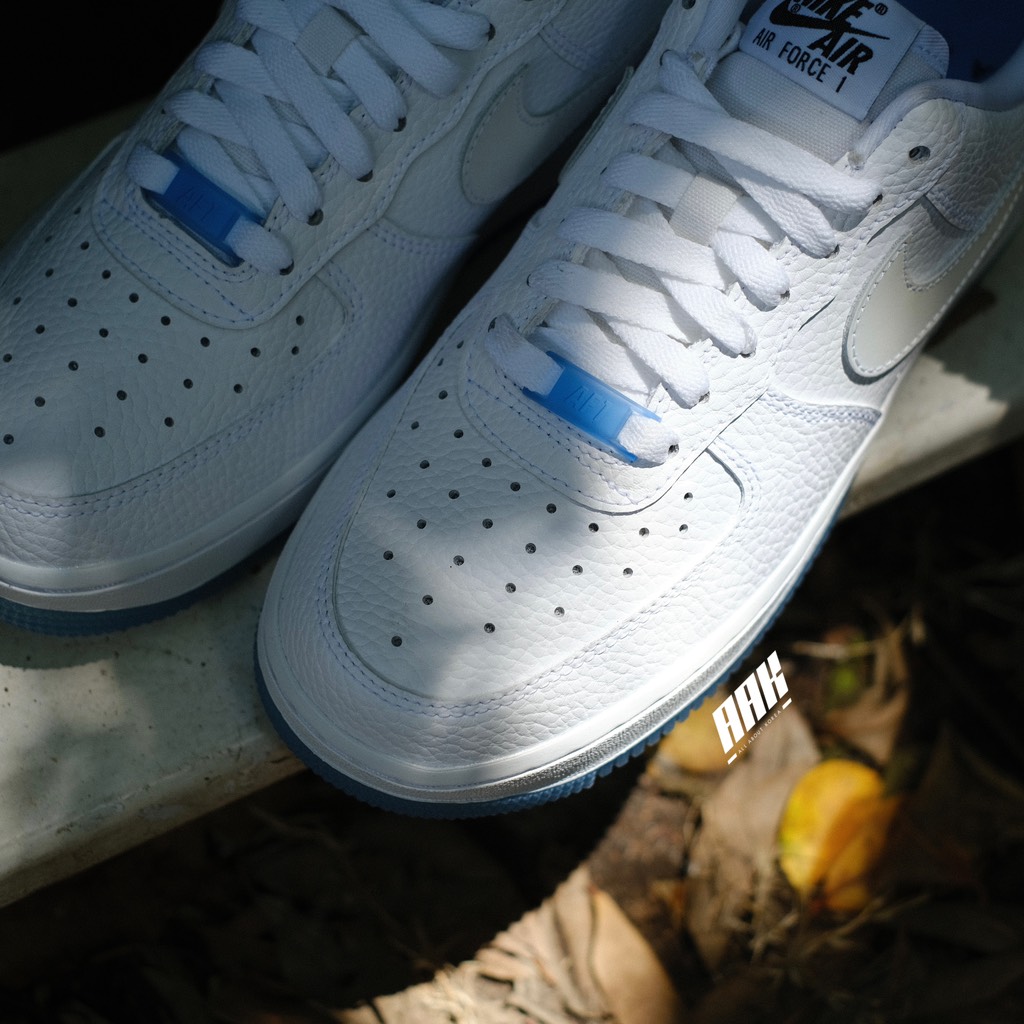 AIR FORCE 1 LX UV " REACTIVE SWOOSH " (DA8301 101 )