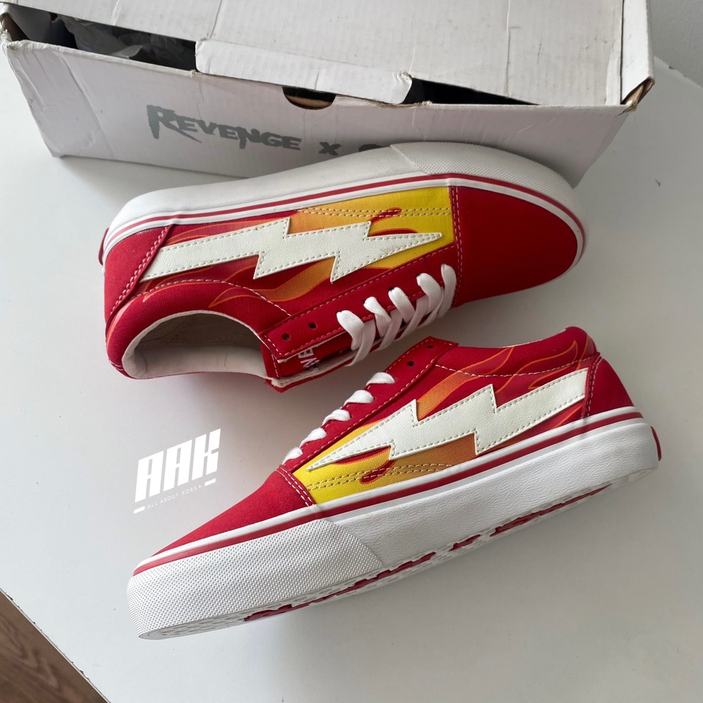 REVENGE X STORM RS588977 002RD