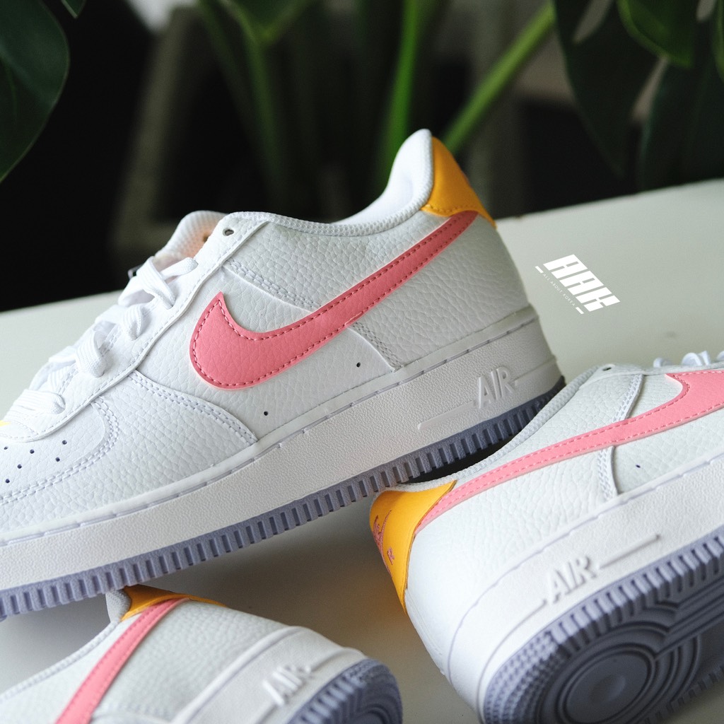 NIKE AIR FORCE 1 LOW CORAL CHALK LASER ORANGE (GS) - DV7762-100