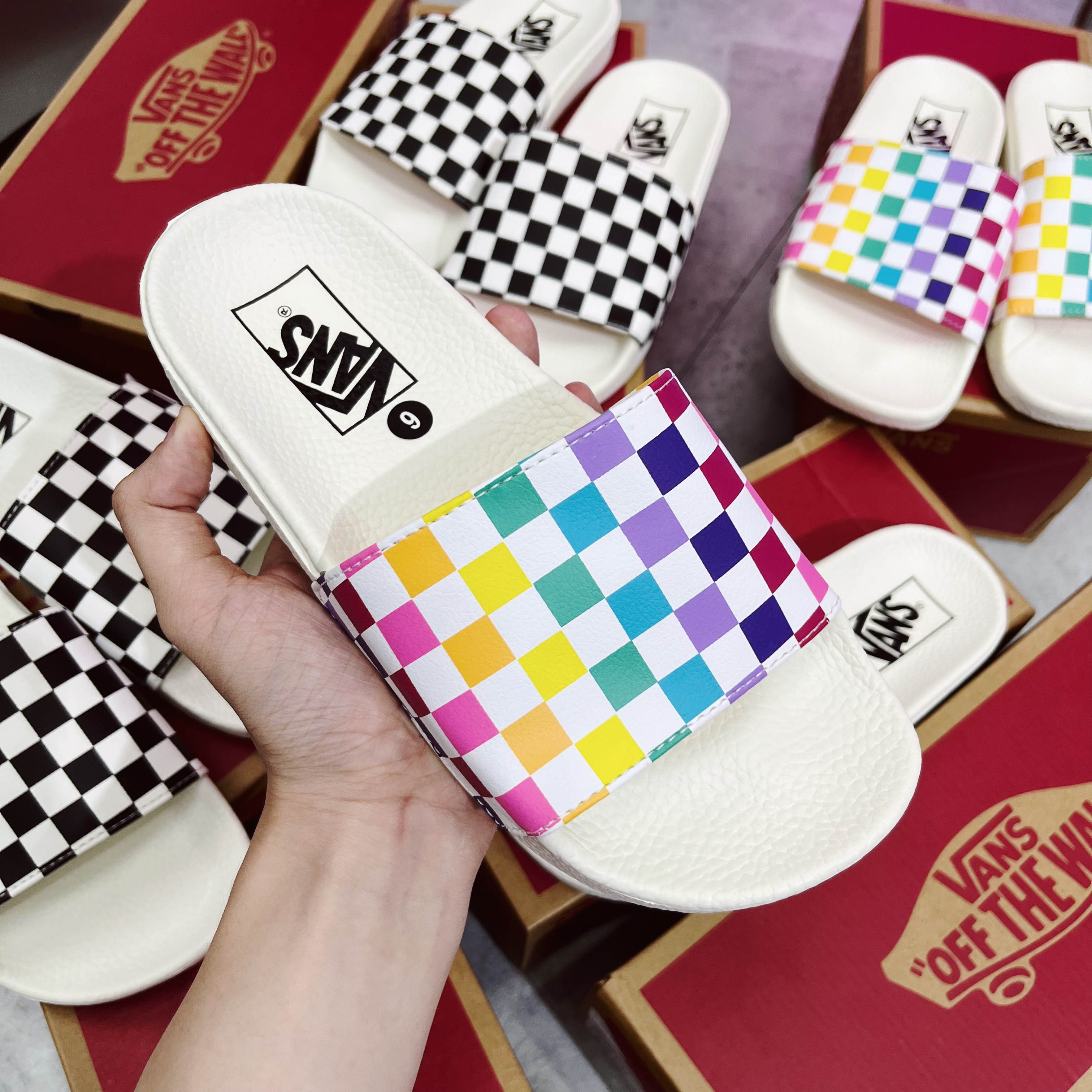 VANS SLIDE - ONE PARTY MULTI CHECKER - VN0A38EH066