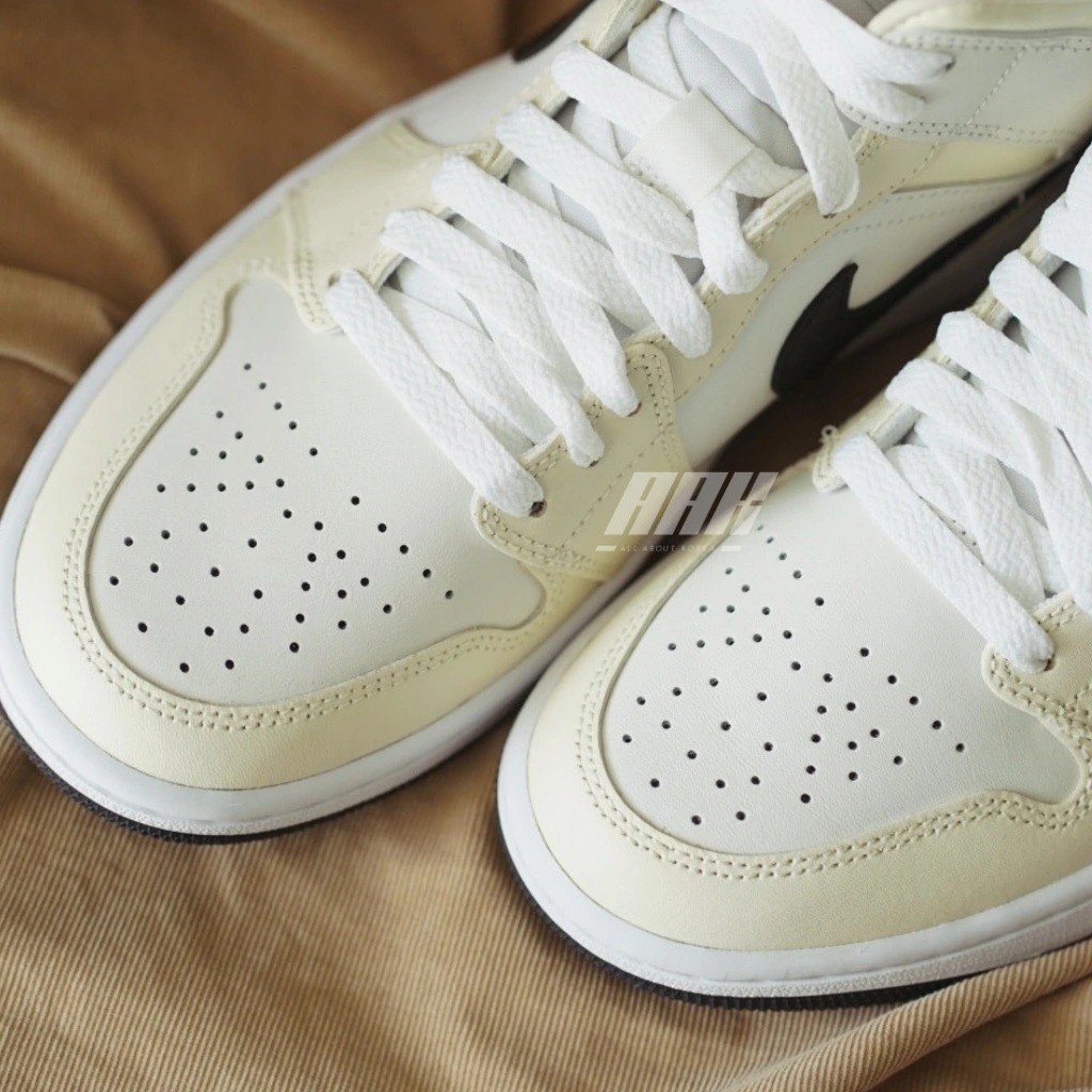 JORDAN 1 MID COCONUT MILK - BQ6472 121