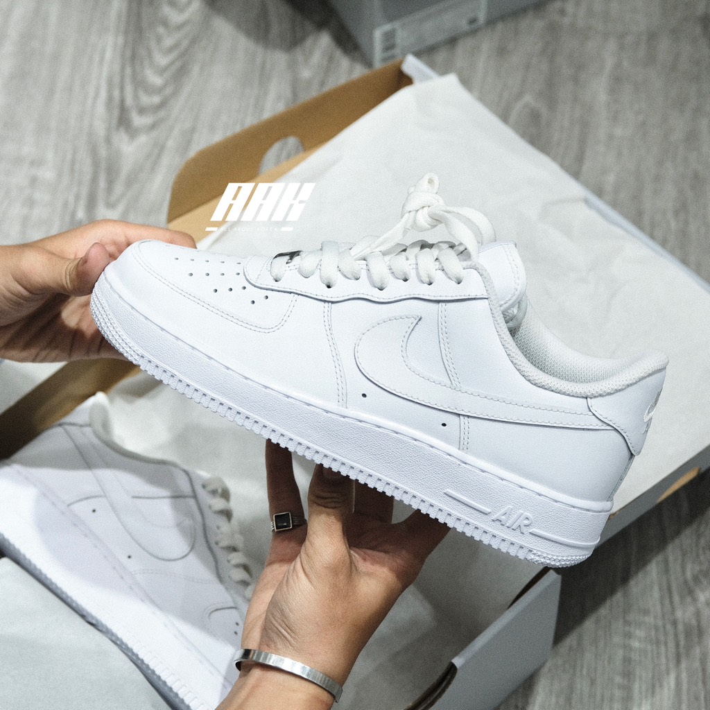 NIKE AIR FORCE 1 07 LOW WHITE