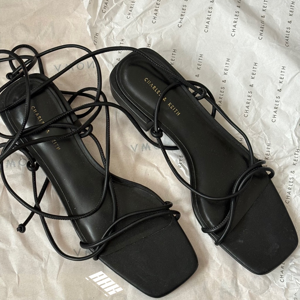 C&K STRAPPY  ANKLE  TINE SANDAL / BLACK (CK1 -70900209)