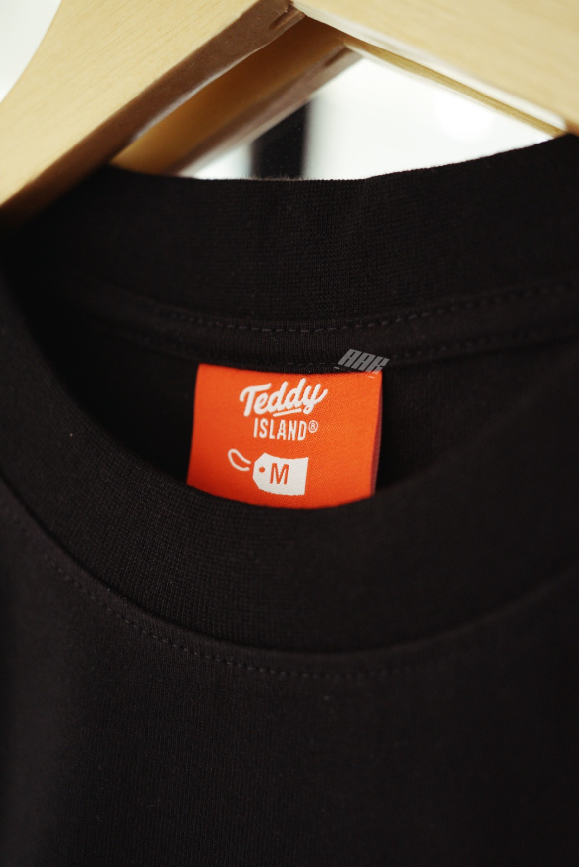 TEDDY ISLAND TEE - CLASSIC "T" SWEATER TEDDY (22SS13) - BLACK