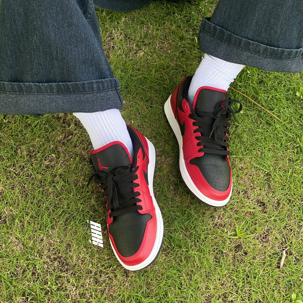 NIKE JORDAN 1 LOW REVERSE BRED PEBBLED SWOOSH - 553558 605