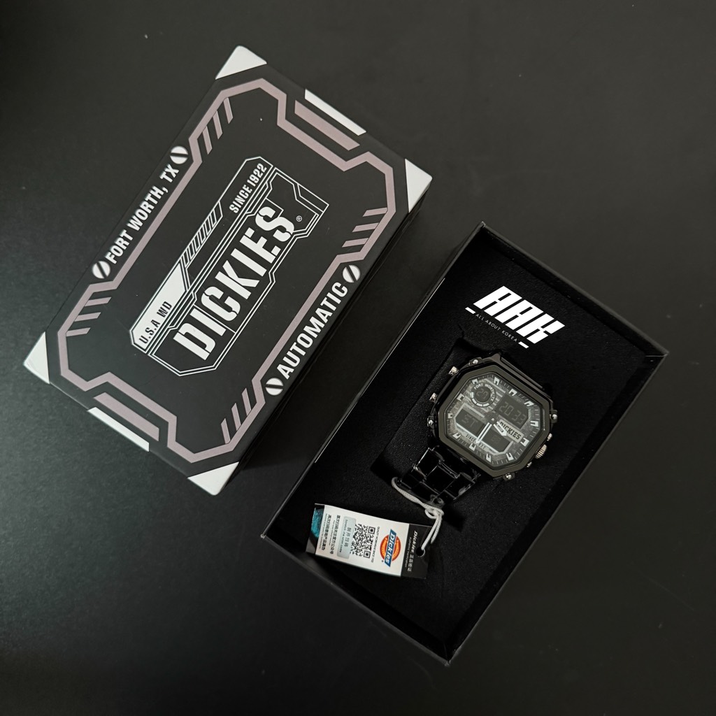 Dickies Quartz  Square Watch/Black