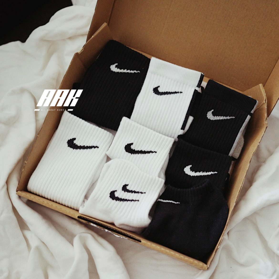 NIKE DRI-FIT SOCKS - MID DOUBLE SWOOSH