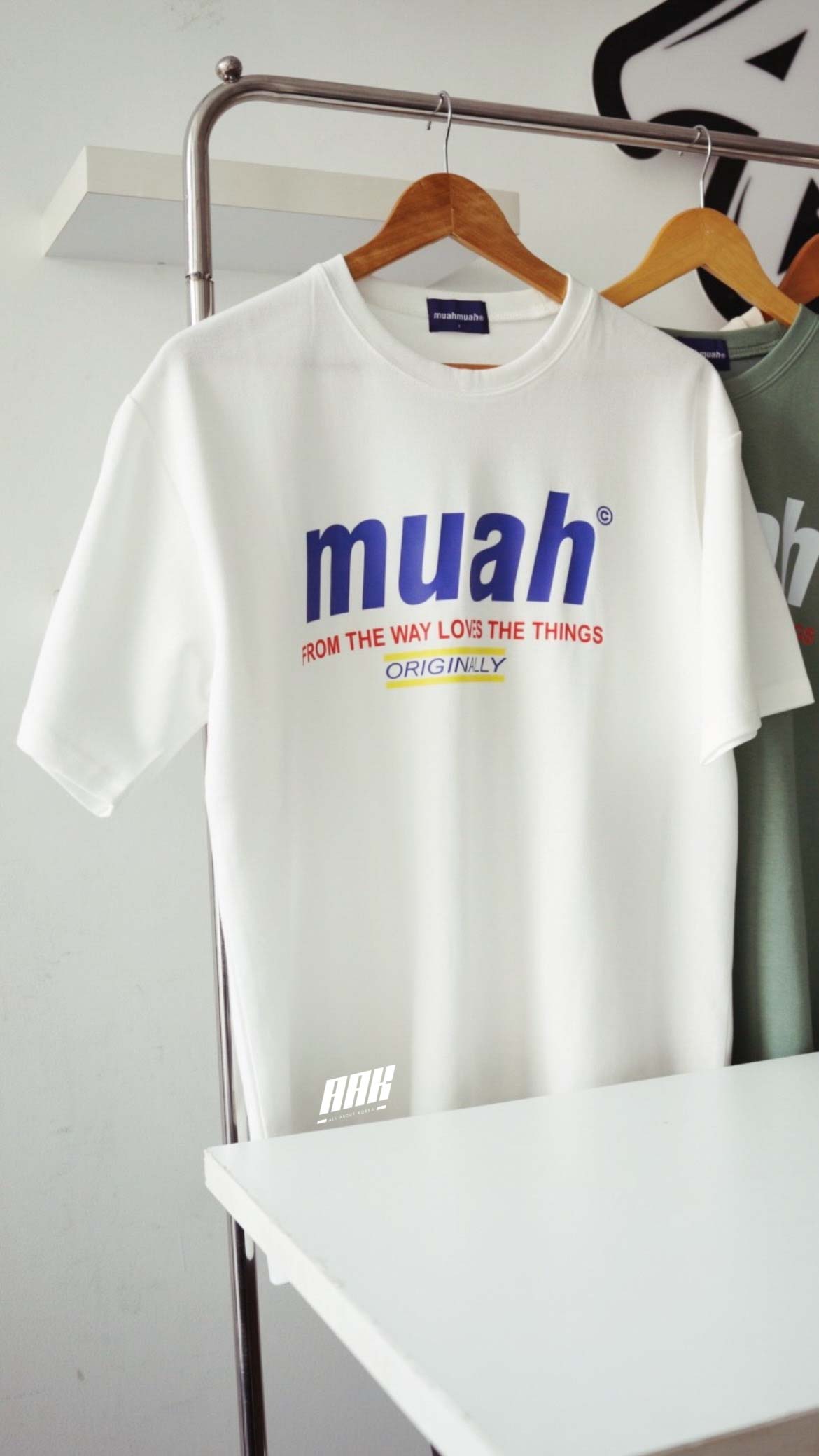 MUAH MUAH ORIGINALLY TEE -FREESIZE