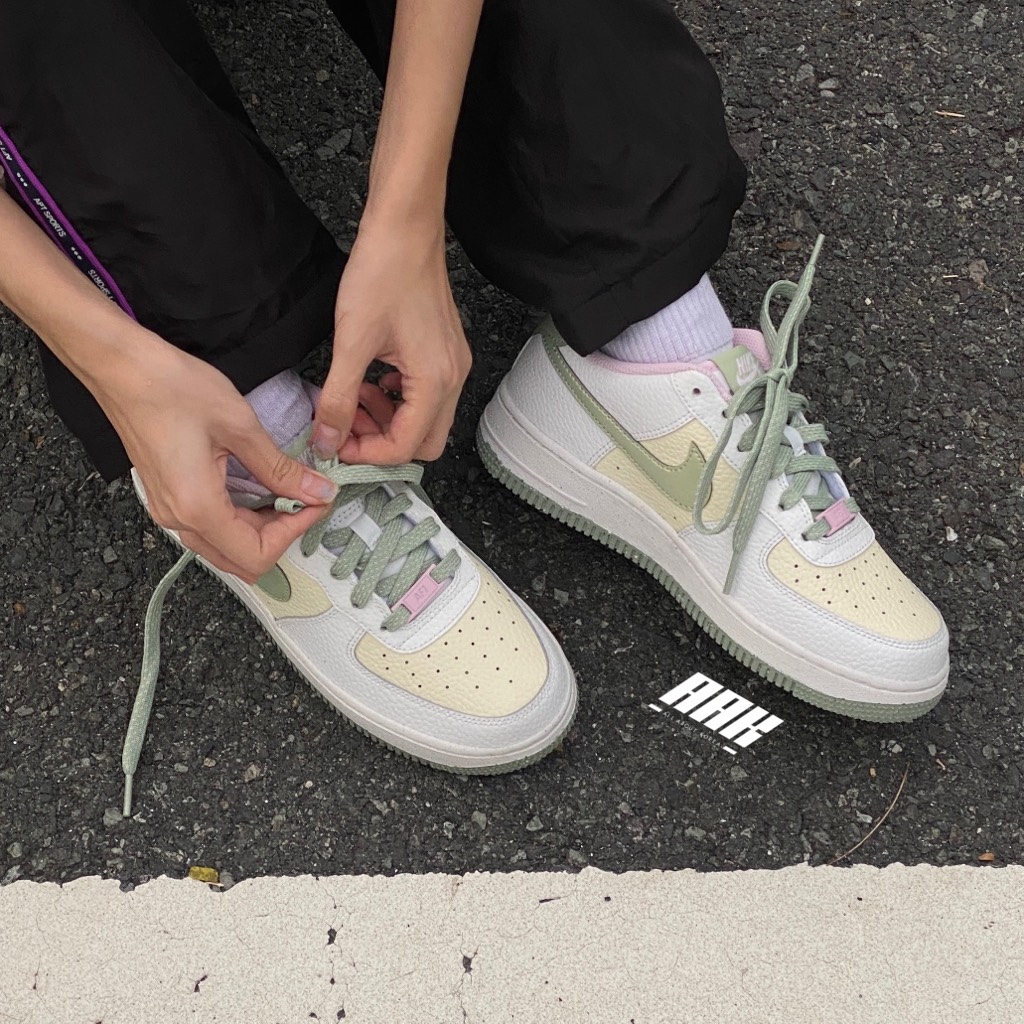 AIR FORCE 1 LV8 Honey Drew - DQ0360 100