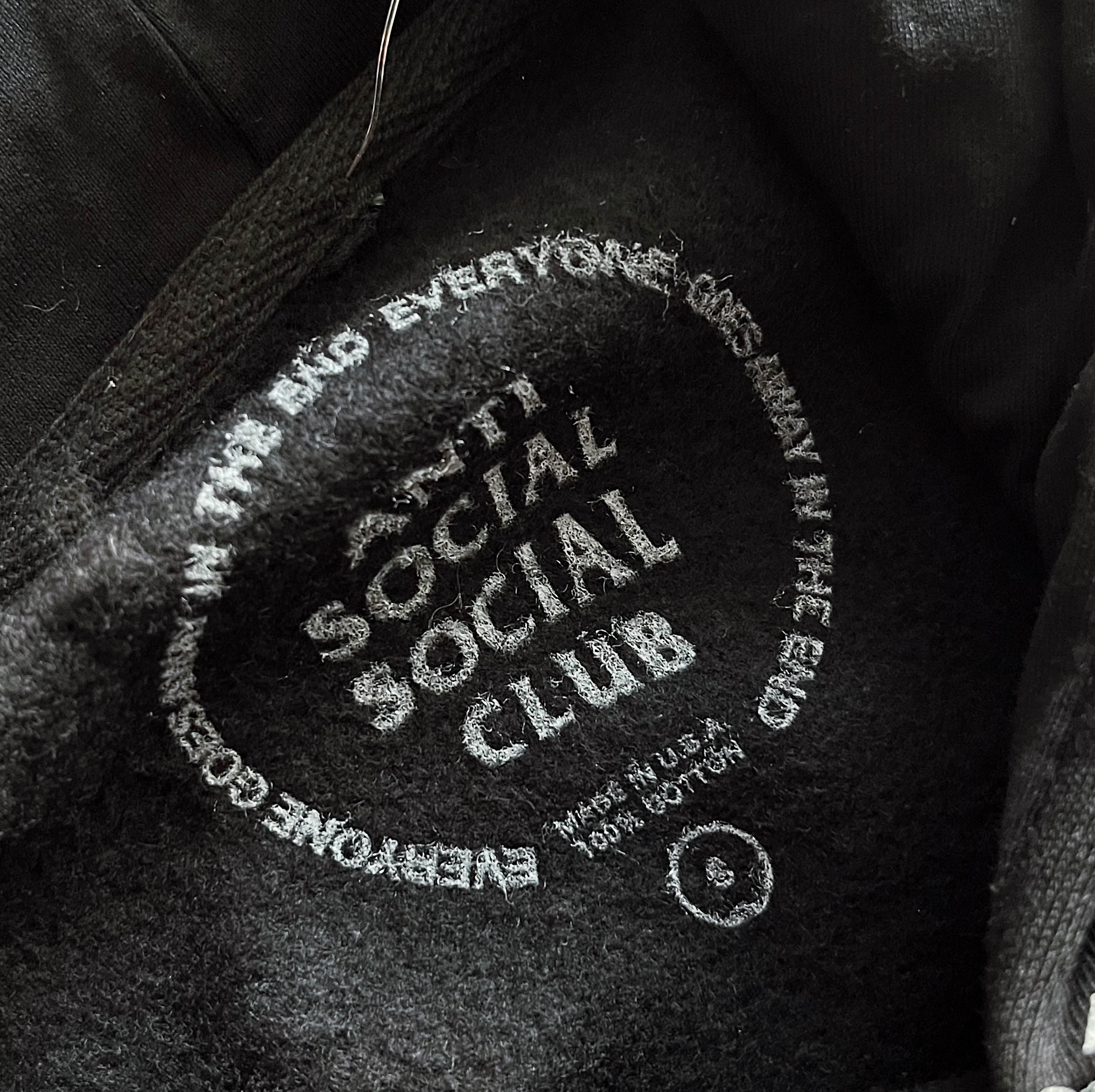 ASSC ALL OVER PRINT LOGO HOODIE BLACK